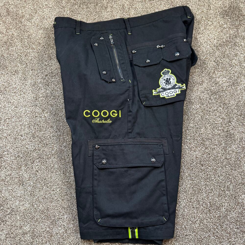COOGI Australia Black Cargo Shorts Y2K Skater Grunge Pockets Patches Men's 38